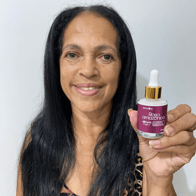 Usuário do sérum Rosa Amazônica