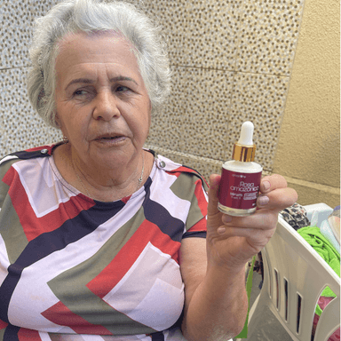 Usuário do sérum Rosa Amazônica